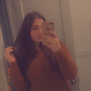 Meet your Posher, Brianna